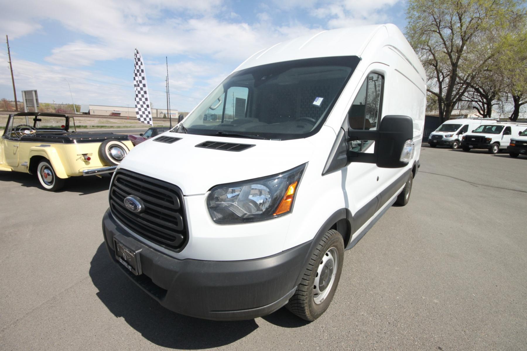 2019 White /Gray Ford Transit 250 250 Van High Roof w/Sliding Pass. 148-in. WB (1FTYR2XMXKK) with an 3.7L V6 DOHC 24V engine, 6A transmission, located at 4562 State Avenue, Billings, MT, 59101, (406) 896-9833, 45.769516, -108.526772 - Photo #16